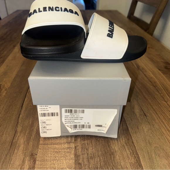 Balenciaga Black and White Slides - Picture 3 of 5
